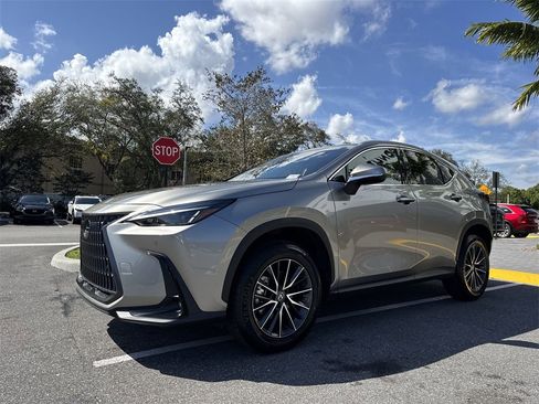 Used 2024 Lexus NX 250 FWD w/ Towing Package (2000 Lbs) image 29