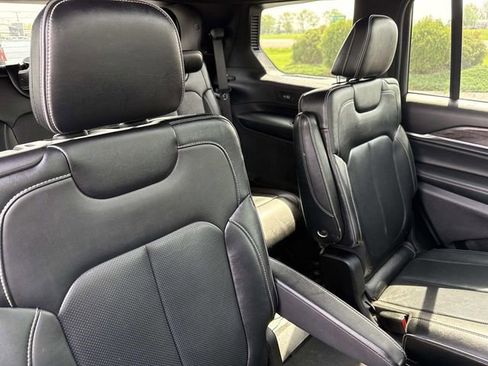 Used 2023 Jeep Grand Cherokee L Overland AWD/4WD image 35