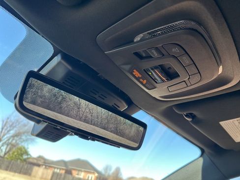 Used 2025 Toyota Crown Signia image 30