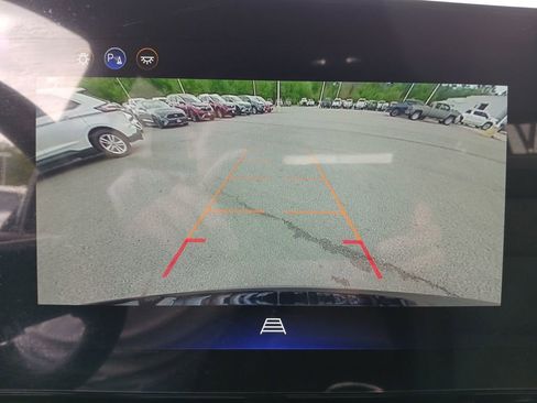 Used 2025 Chevrolet Equinox LT w/ Convenience Package II image 15