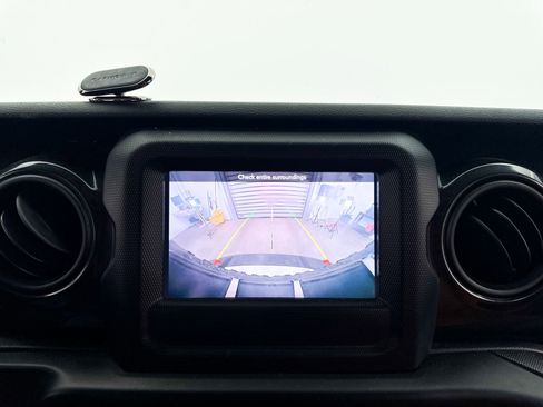 Used 2020 Jeep Wrangler Unlimited Sport AWD/4WD image 9