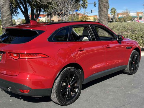 Used 2019 Jaguar F-PACE Prestige image 51