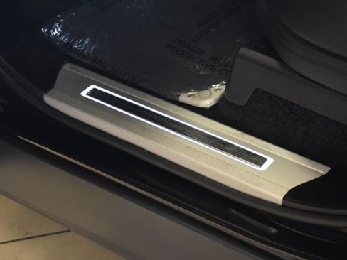 Used 2019 Land Rover Range Rover Long Wheelbase Autobiography image 42