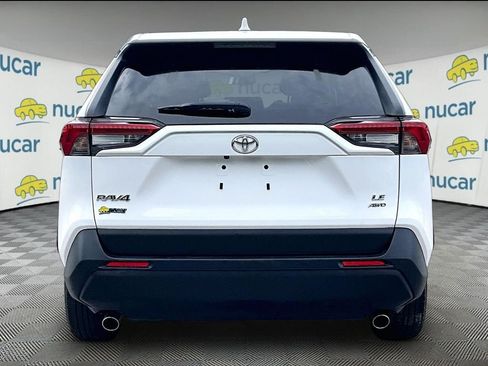 Certified 2024 Toyota RAV4 LE AWD/4WD image 5