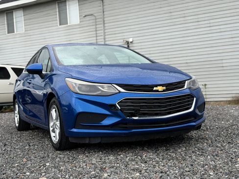 Used 2016 Chevrolet Cruze LT w/ Convenience Package FWD image 1
