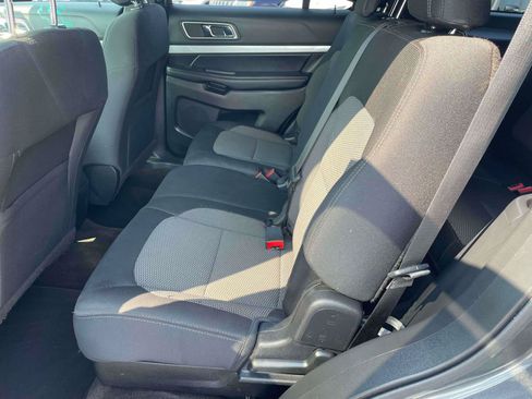Used 2016 Ford Explorer XLT FWD image 13