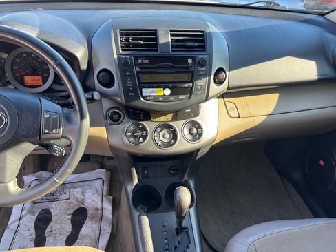 Used 2009 Toyota RAV4 Limited image 18