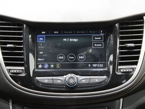 Used 2019 Chevrolet Trax LT w/ LT Convenience Package AWD/4WD image 31