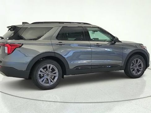 New 2026 Ford Explorer Active w/ Active Comfort Package AWD/4WD image 8