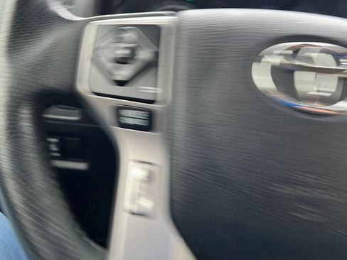 Used 2017 Toyota 4Runner Limited AWD/4WD image 31