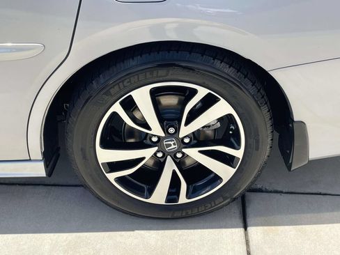 Used 2018 Honda Odyssey Elite image 10