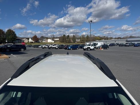 Certified 2025 Subaru Outback Premium image 9