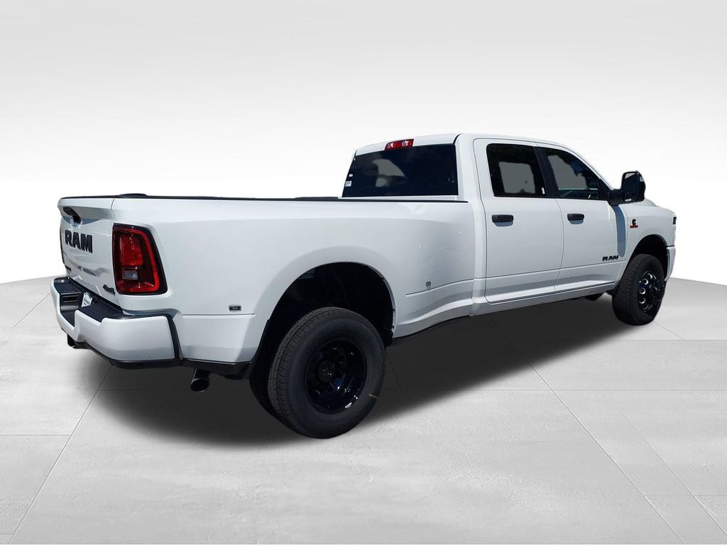 New 2027 RAM 3500 Big Horn AWD/4WD image 5