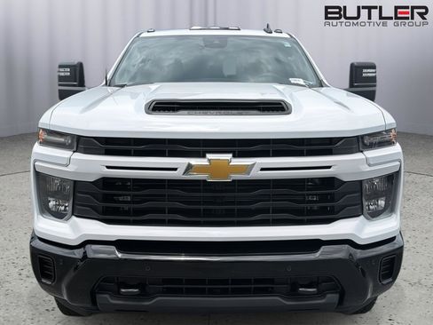 New 2026 Chevrolet Silverado 2500 Custom w/ Custom Value Package AWD/4WD image 8