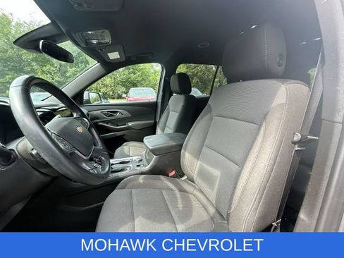 Used 2024 Chevrolet Traverse LT AWD/4WD image 9