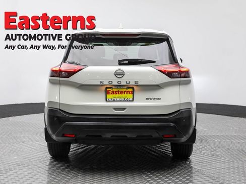 Used 2022 Nissan Rogue SV image 5