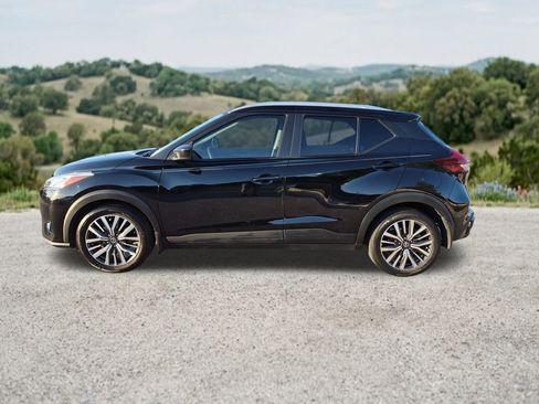 Used 2021 Nissan Kicks SV FWD image 5