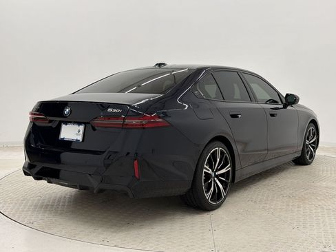Used 2026 BMW 530i xDrive AWD/4WD image 9