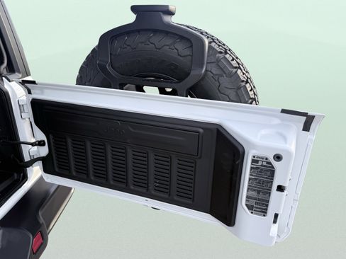 Used 2026 Jeep Wrangler Unlimited Rubicon image 12