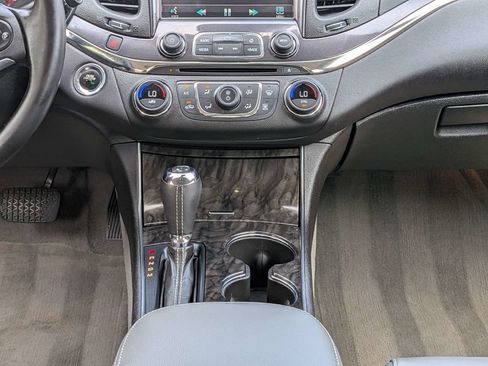 Used 2014 Chevrolet Impala LTZ FWD image 18