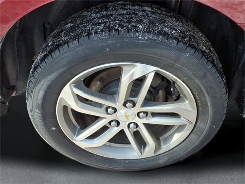 Used 2017 Chevrolet Equinox Premier w/ Enhanced Convenience Package image 7