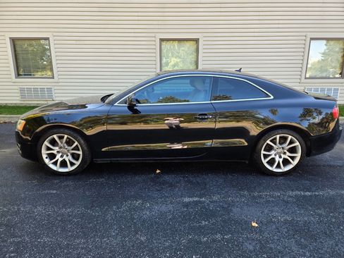 Used 2010 Audi A5 2.0T Premium w/ Bluetooth/Homelink Pkg image 4