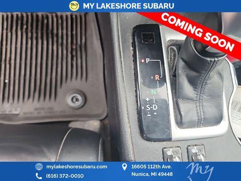 Used 2017 Toyota Highlander SE image 18