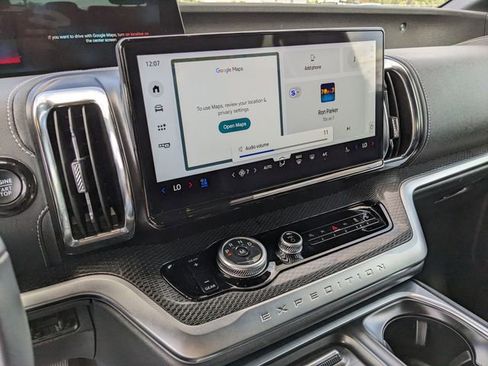 Used 2025 Ford Expedition Platinum w/ Stealth Appearance Package image 26