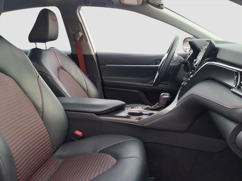 Used 2023 Toyota Camry XSE image 11