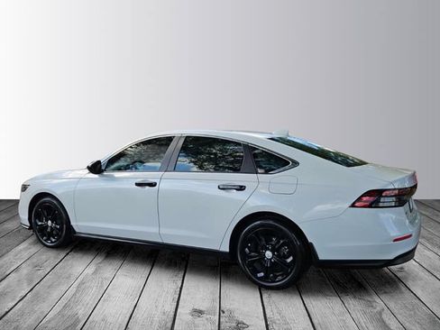 Certified 2025 Honda Accord LX image 3