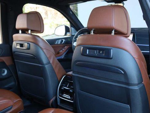 Used 2021 BMW ALPINA XB7 image 24