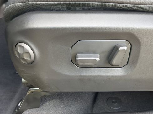 New 2026 Jeep Wrangler Unlimited Sahara AWD/4WD image 28