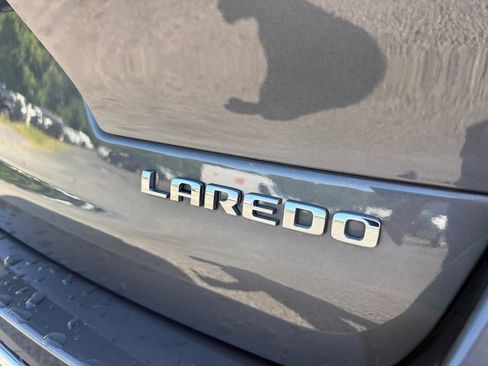 Used 2021 Jeep Grand Cherokee L Laredo w/ Luxury Tech Group I AWD/4WD image 16