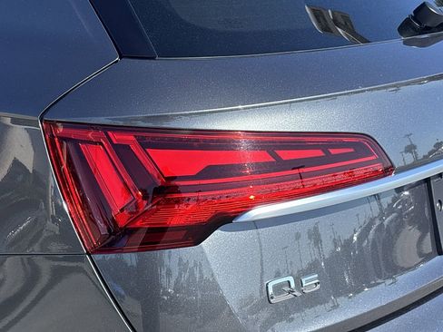 Used 2022 Audi Q5 2.0T Premium w/ Convenience Package image 31
