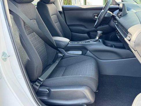 Used 2025 Honda HR-V LX image 20