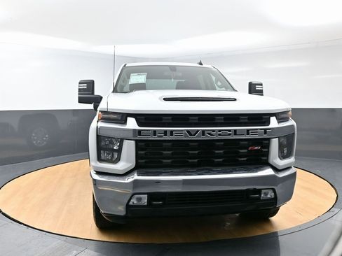 Used 2022 Chevrolet Silverado 2500 LT w/ Convenience Package image 3