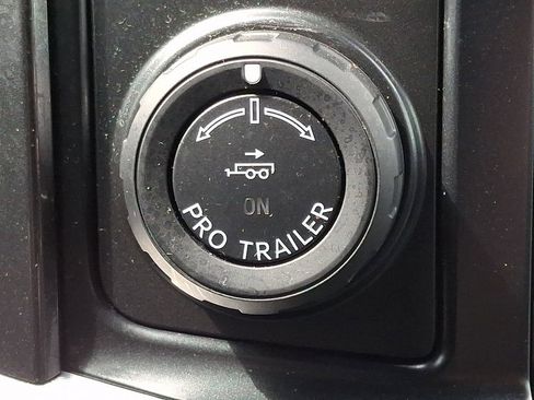 Certified 2021 Ford F150 Lariat w/ Equipment Group 502A High image 27