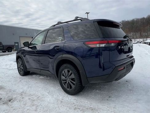 Used 2022 Nissan Pathfinder SV image 6