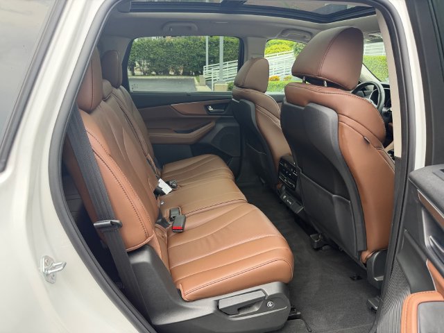 Used 2024 Acura MDX w/ Technology Package FWD image 18