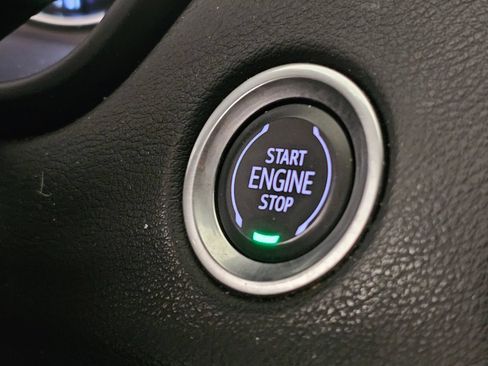Used 2021 Cadillac XT4 Sport AWD/4WD image 18