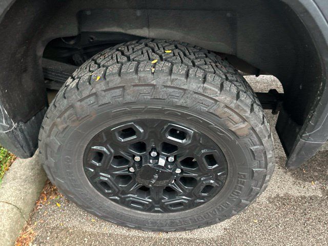 Used 2020 GMC Sierra 2500 Denali w/ Denali Ultimate Package AWD/4WD image 13