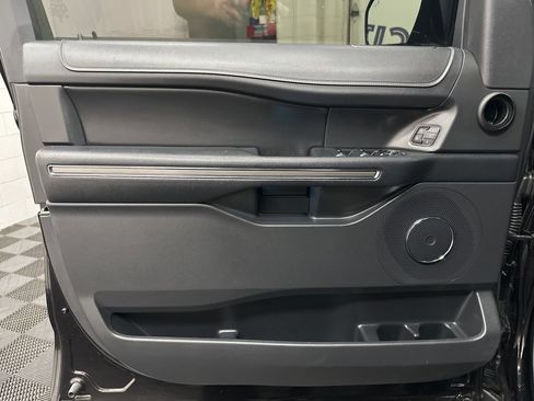 Used 2024 Ford Expedition XLT AWD/4WD image 16