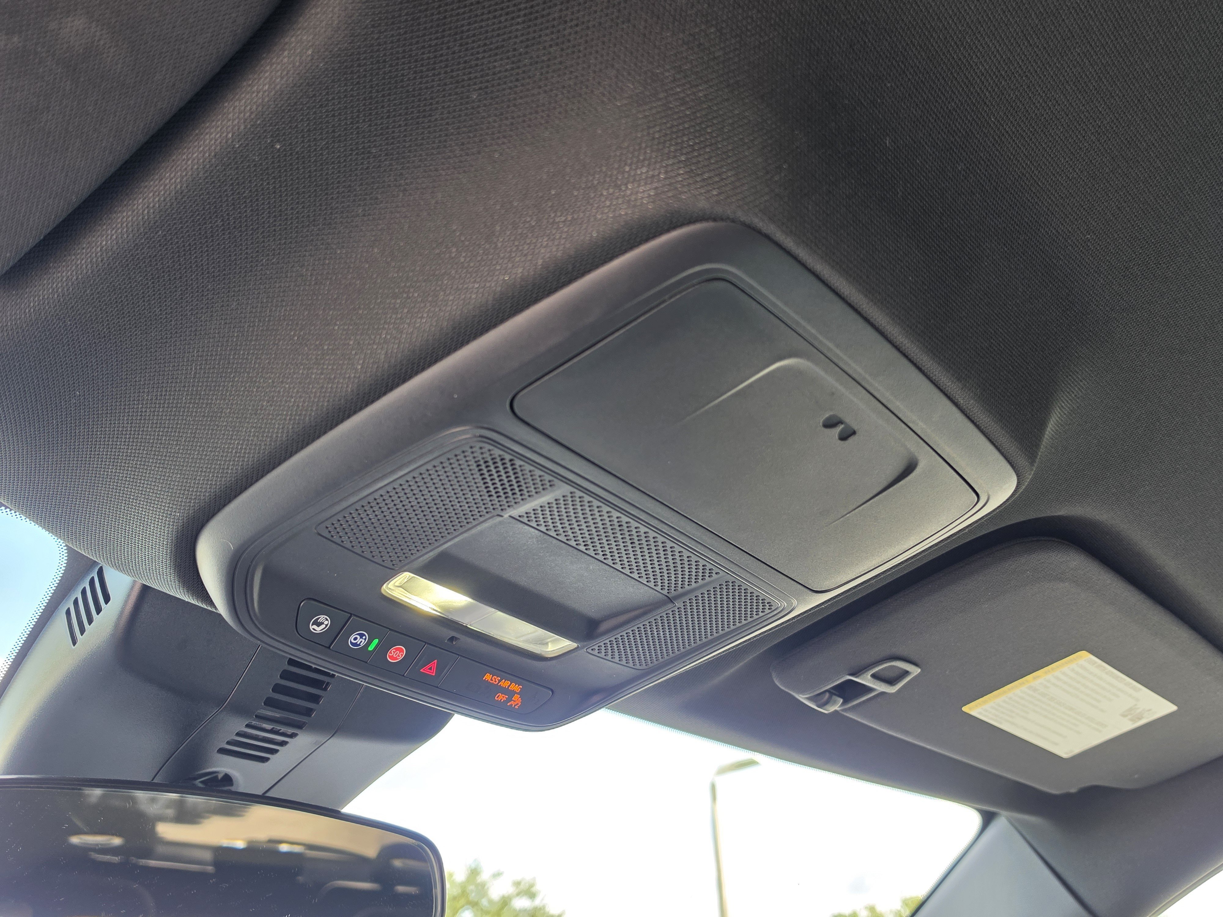 Certified 2025 Chevrolet Traverse LT FWD image 31