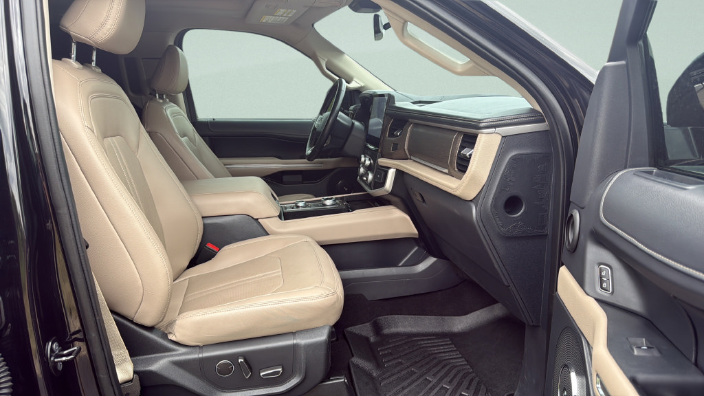 Used 2024 Ford Expedition Max Limited AWD/4WD image 19