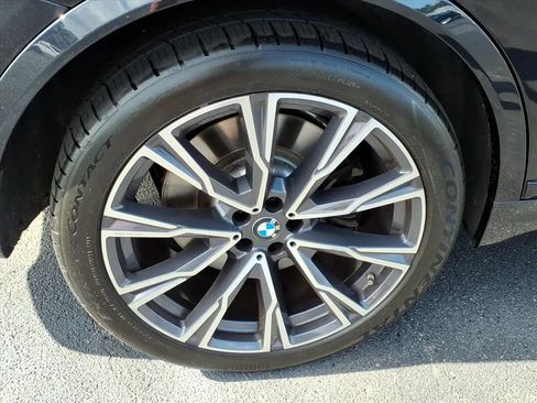 Used 2022 BMW X7 M50i w/ Dynamic Handling Package AWD/4WD image 23
