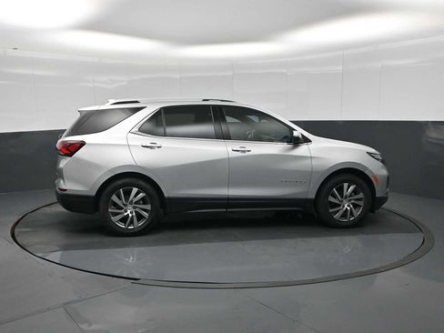 Used 2022 Chevrolet Equinox Premier image 9