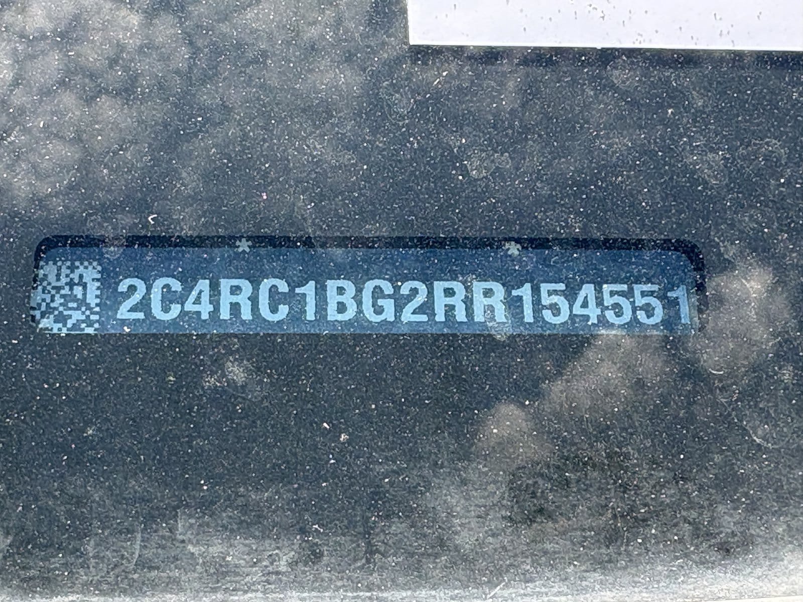 Used 2024 Chrysler Pacifica Touring-L FWD image 6