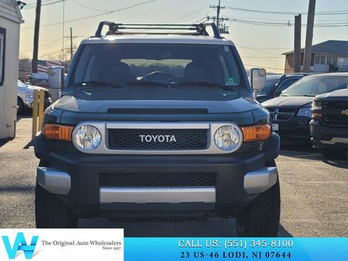 Used 2010 Toyota FJ Cruiser Base image 2