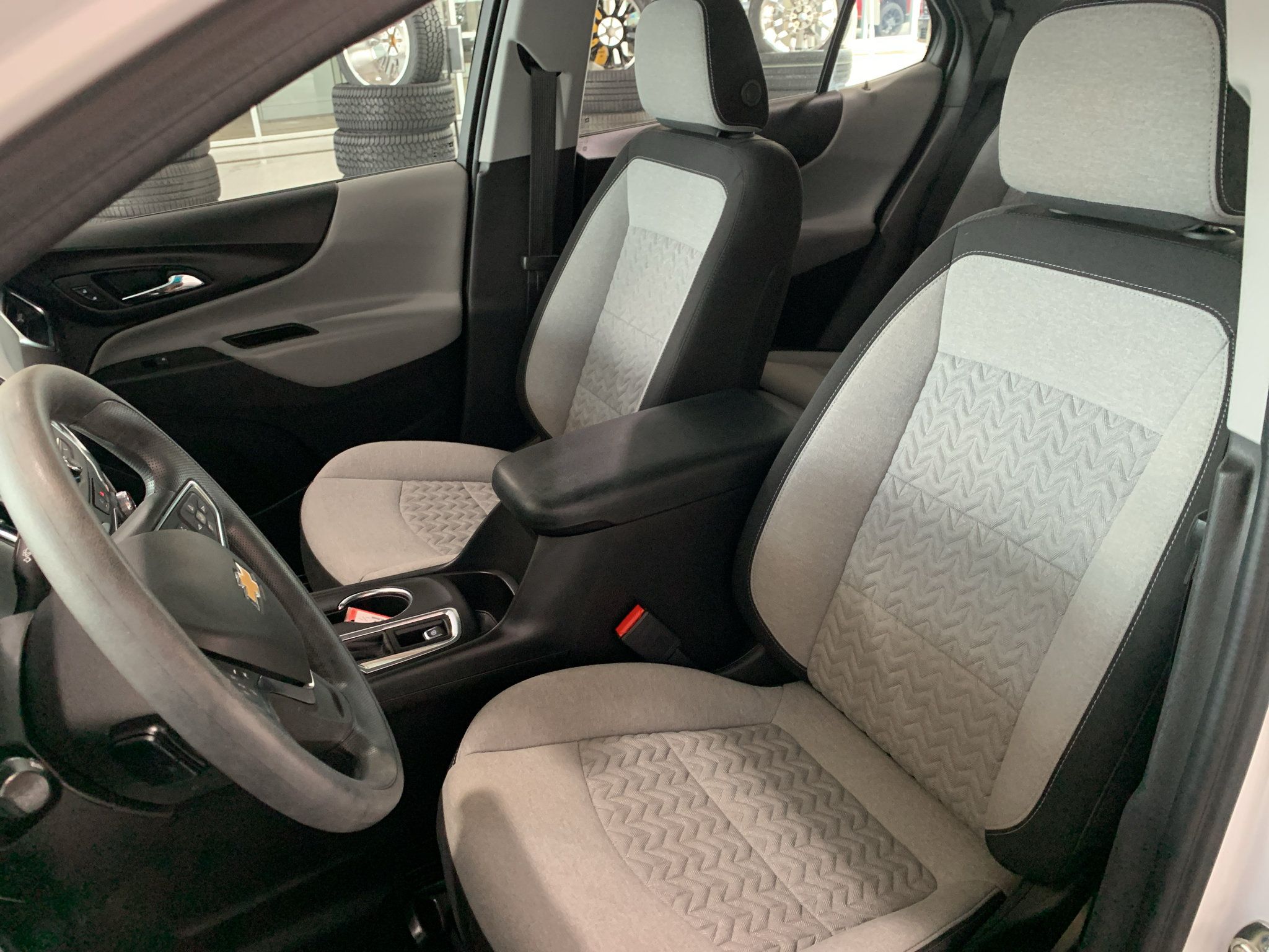 Used 2024 Chevrolet Equinox LS FWD image 12
