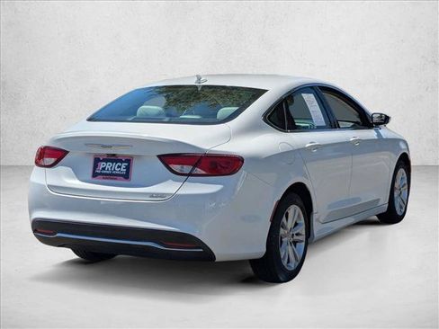 Used 2016 Chrysler 200 Limited w/ Anniversary Edition FWD image 5